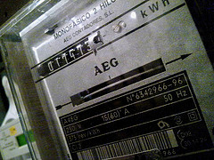 "Contadores de la luz", de La. Blasco, al Flickr, http://www.flickr.com/photos/lablasco/5197650917/