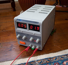 "Power Supply Used To Drive Spider", de Paul Houle, al Flickr