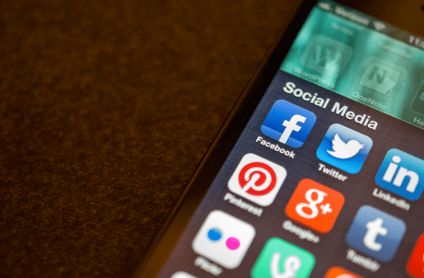 social media www.lapanoramica.cat