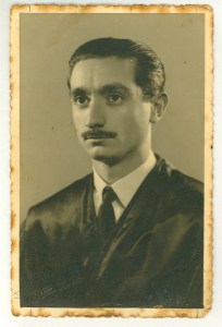 Fotografia de l'orla de llicenciat en Dret, València, 1947